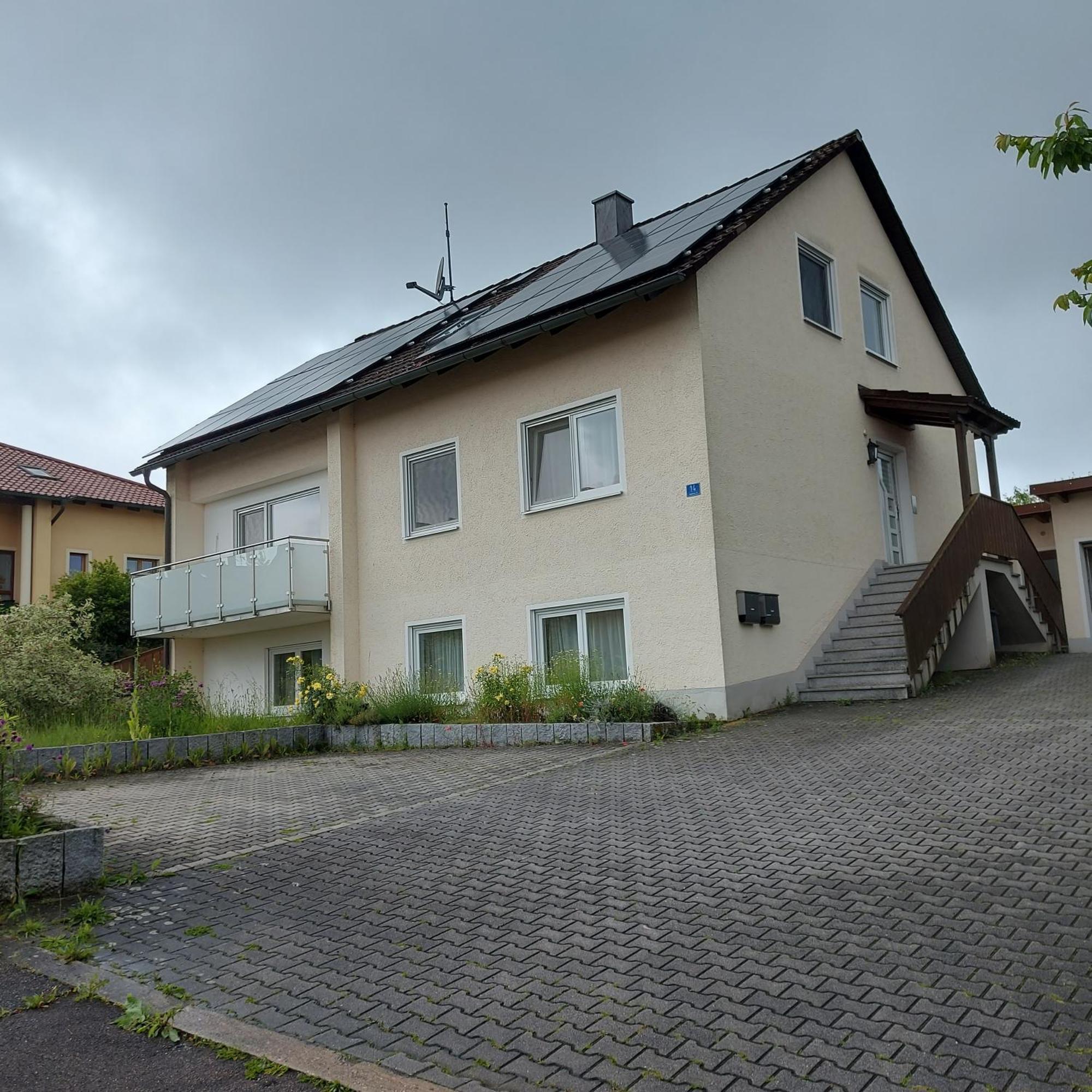 Ferienwohnung Am Berg Wiesent Exterior photo